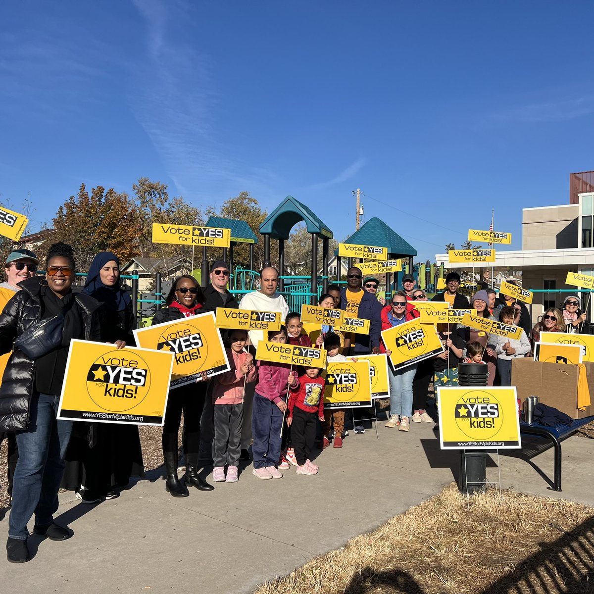Yes4MPLSKids's tweet image. Thanks to everyone who came out this morning! If you’d like to drop Vote Yes flyers around your neighborhood or at an upcoming event, let us know: info@yesformplskids.org.