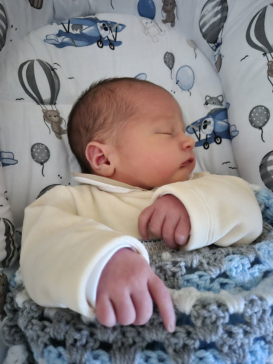 I know #twitter isn't always the place for personal updates, but just can't resist 😊...introducing baby Jobe &amp; he is melting our ❤️s. Special mention to Jen, I am in awe of her strength 💪 and his 2 big brothers, the chief helpers 🥰 best of all, few weeks of #babybubble ahead!
