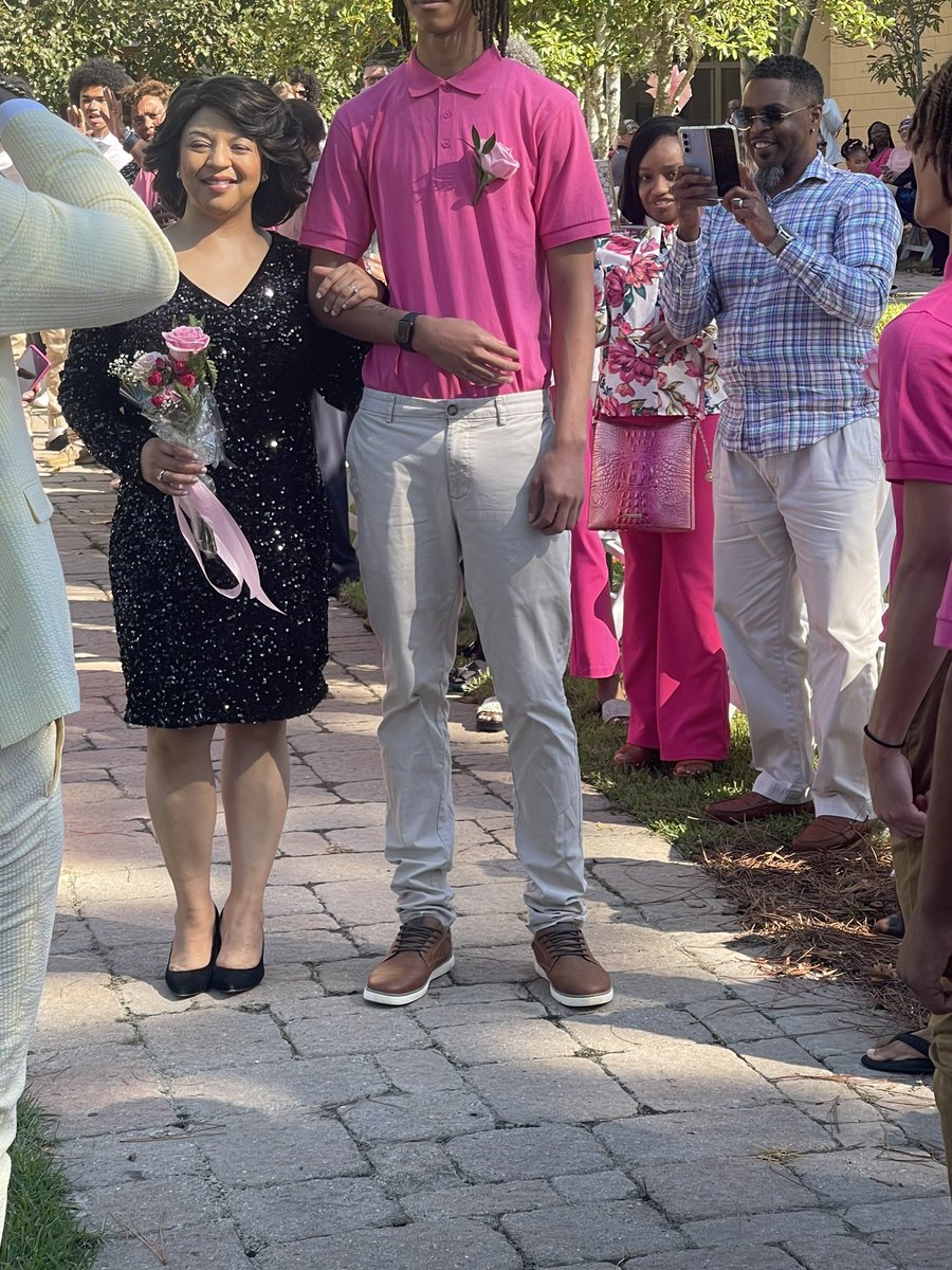 CPerry13_'s tweet photo. Thank you for the opportunity to be apart of the 2024 Healing Heroes: A Tribute to Breast Cancer Survivors Fashion Show!  Thank you @WSAV for having us.
#WSAV #BreastCancerAwarenessMonth

@BasketballBi https://t.co/UMoWKPxgS5