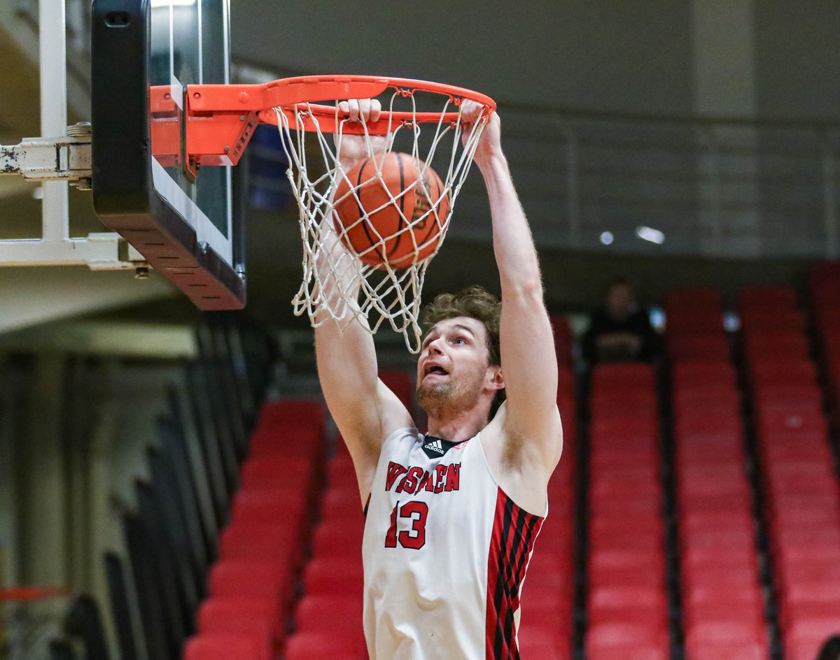 A 20-3 second-half run spurred the <a href="/WesmenMBB/">Wesmen Men's Basketball</a> team to a convincing non-conference win over UNBC at the Lea-Marc Challenge. 

wesmen.ca/news/2024/10/2…

#WePlayForWinnipeg