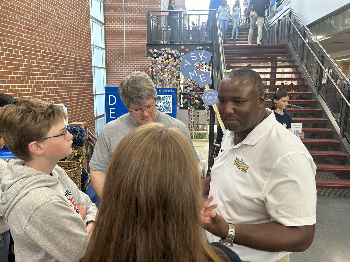 Robert Taylor tweet media