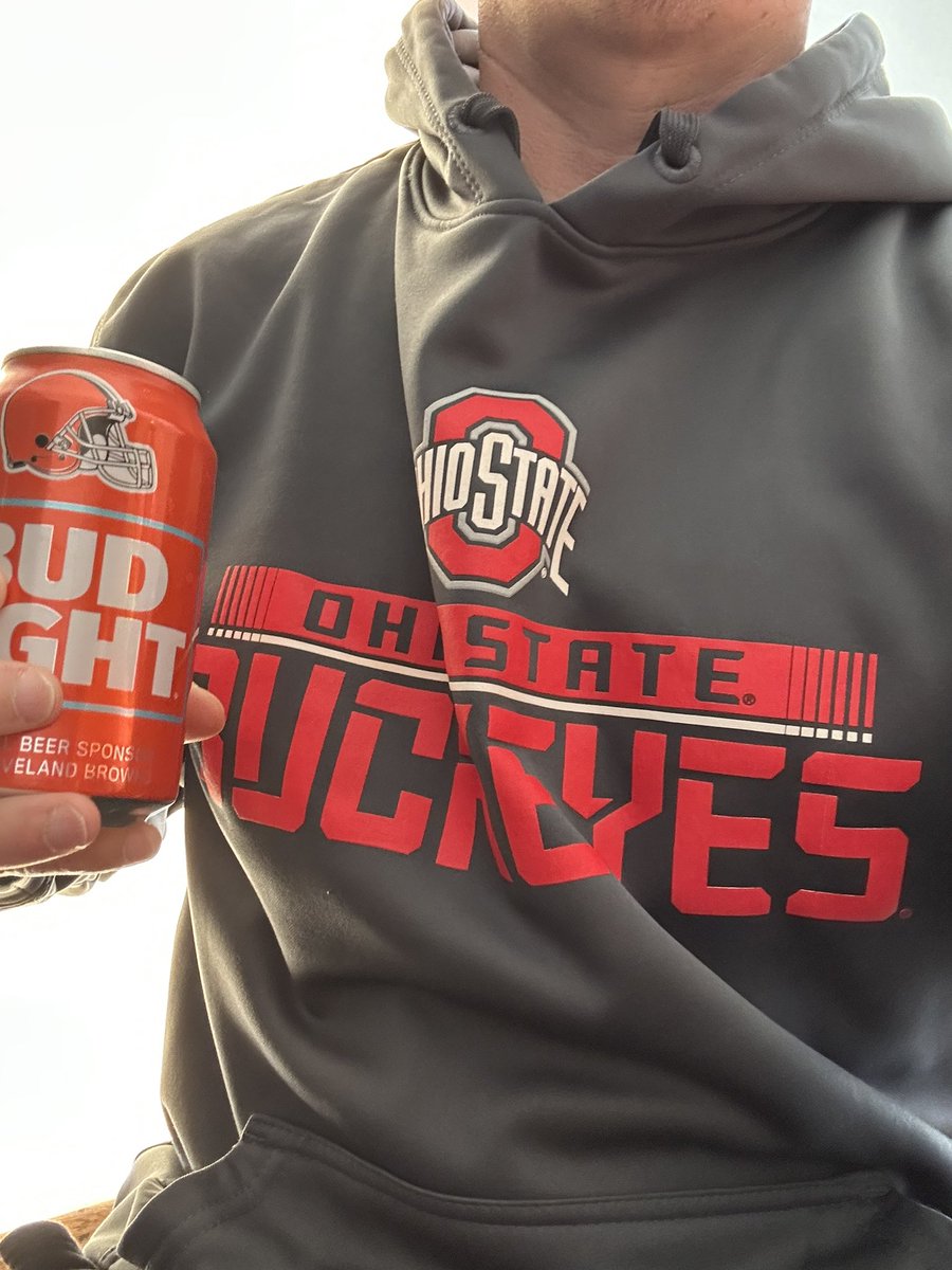 Mr_Daw35's tweet photo. Game Day baby!!! 🏈 #The #OSUfootbal https://t.co/Gf2QsYK6FW