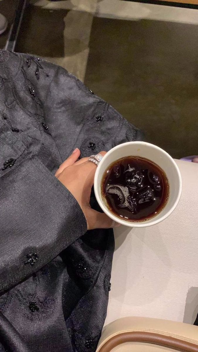 " كُل الحُب ل كوب قَهوه ولليل الشِتاء الطويل ".