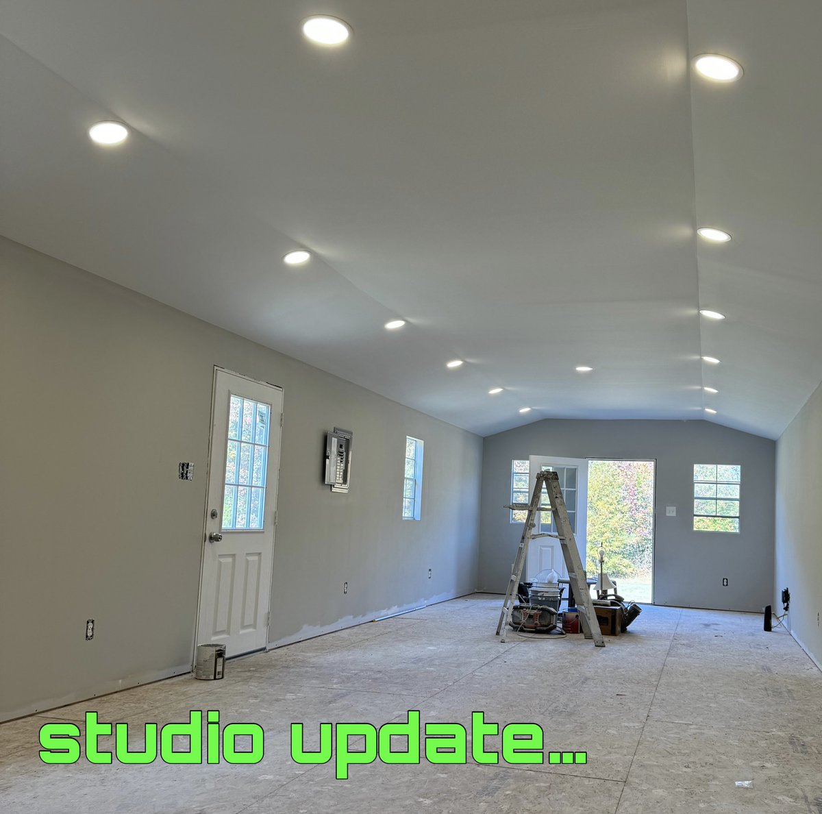 SuperBecca2025's tweet photo. Studio almost completed. New content coming soon.
https://t.co/0ALlCMXkBh https://t.co/7MF2c21TPU