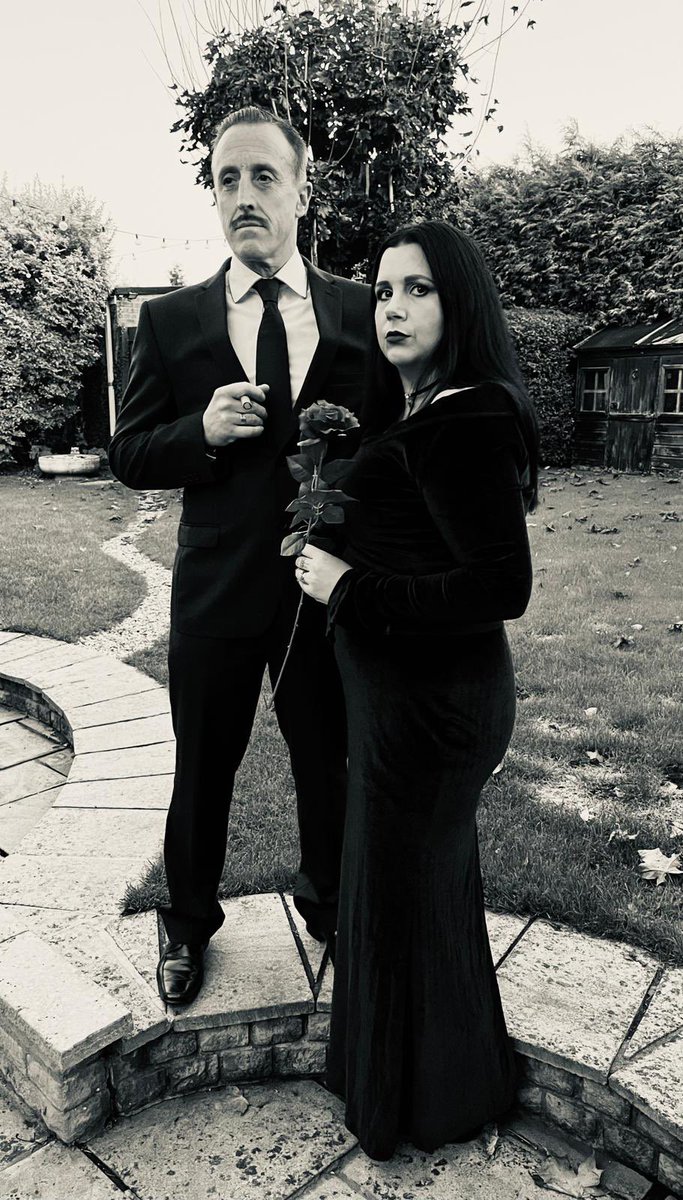 ThatPubChick 🥂 tweet media