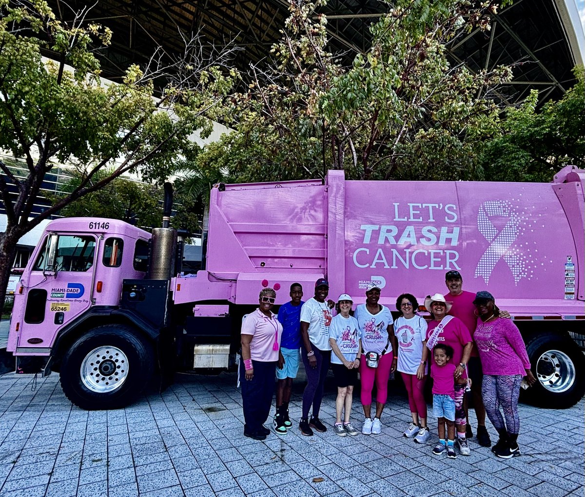 miamidadeswm's tweet photo. ✨🎀Today our department came together for the #MakingStridesAgainstBreastCancer walk! We are proud to raise funds and awareness about the importance of early detection. Together we can make a difference! 💖👟

#DSWM #CancerWalk #miamidadecounty https://t.co/NMrEqrla4W