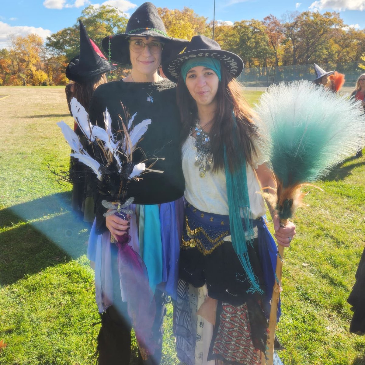 nihilight's tweet photo. witches do be dancin, today ✨️🧹🥰 https://t.co/XBLEPKLE0b