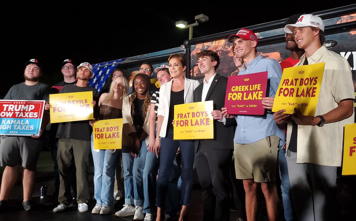 Arizona4RFKJR's tweet photo. I couldn't be more proud of our youth and college students getting involved in politics. @asuyrs @KariLake #Trump @VivekGRamaswamy #ArizonaforTrump #RedWave2024 https://t.co/WW7CDgW3QF