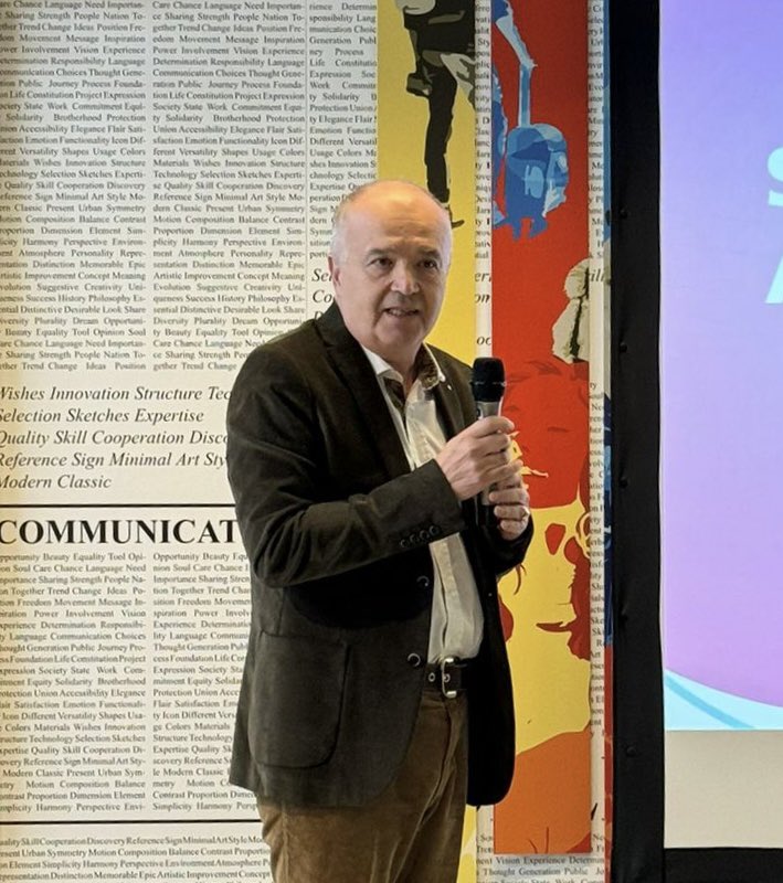 rotarycomo's tweet photo. Il Pre Sipe, com'è noto, è l'anteprima riservata ai Dirigenti del Club il cui mandato avrà inizio con quello del Governatore incoming! È qui che si comincia a disegnare un percorso entro il quale i futuri leader dovranno muoversi nella loro annata!
#rotarycomo
#presipe
#incoming https://t.co/saYRUkHLus