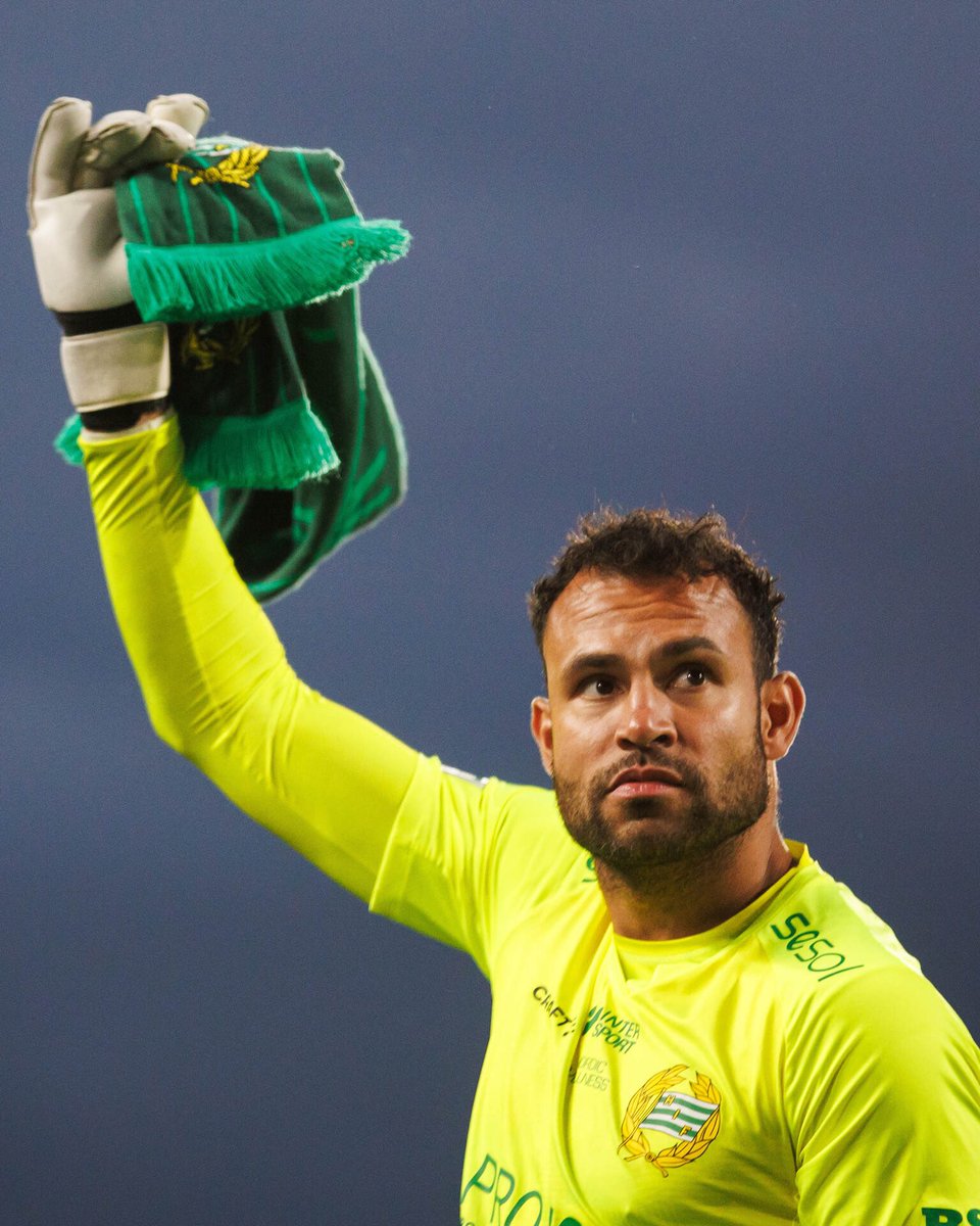 hammarbyfotboll's tweet photo. 10 hållna nollor på 14 matcher för Warner 🧤

#Bajen https://t.co/34znpf4co5