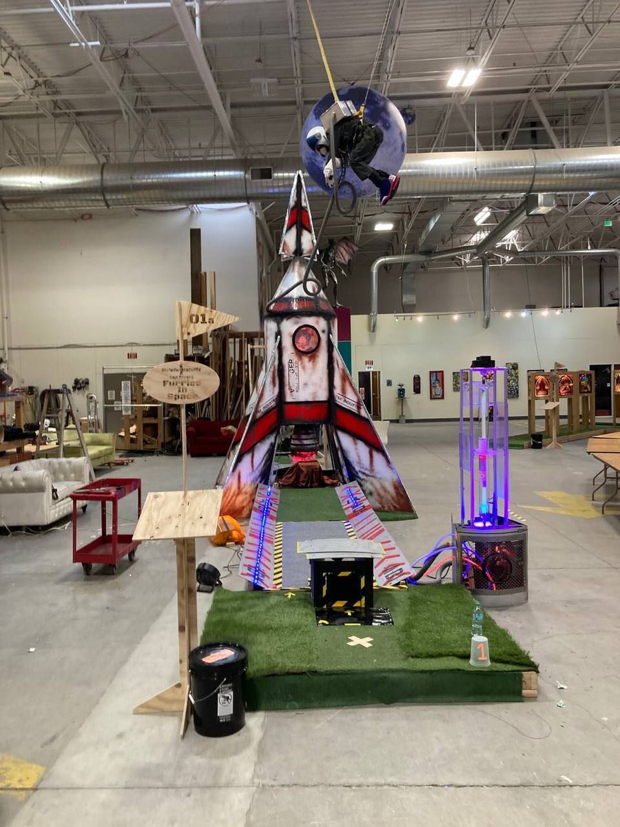 We've heard that some of our crew have met up with others &amp; decided to turn our magnificent rocket into a mini golf hole!

If you're in the area, come check it out!

eventbrite.com/e/haunted-hall…