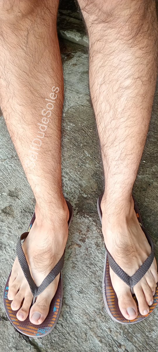 Keeping fresh my toes 👣 

#malefeet #feet #pies #toes #hombre #hombres #patas #men #man #soles #boy #chico #chicos