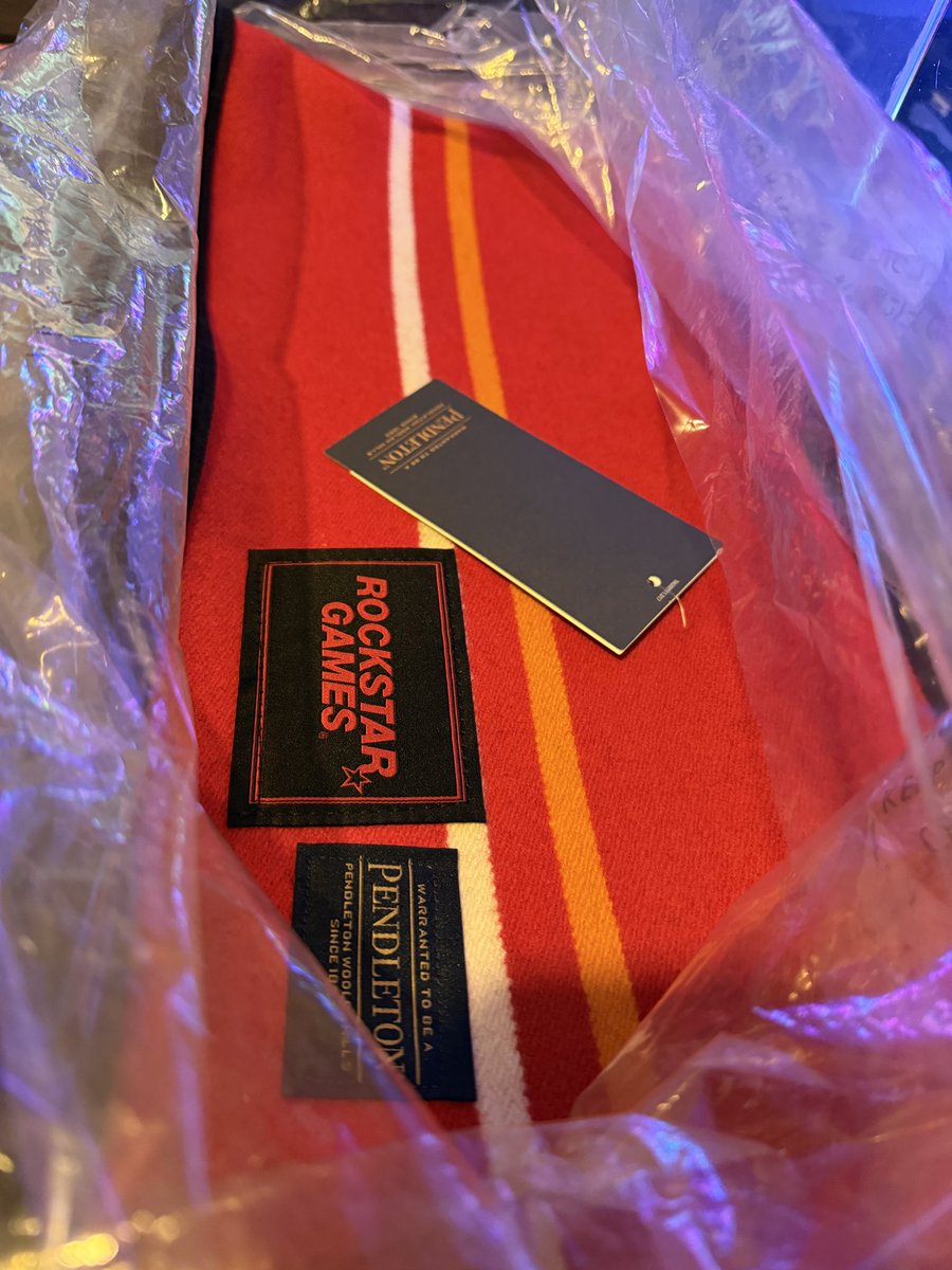 TheGTABase's tweet image. Some of my favourite gear out of the Red Dead Redemption Essentials Collection! 

#RockstarGames #RedDead #RDR2 

🤠❤️