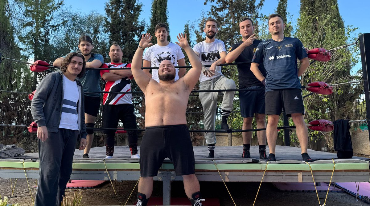 Seguimos los entrenamientos  con los compañeros de <a href="/AnibalWrestling/">Anibal Wrestling</a> y <a href="/MurciaWrestling/">Murcia Wrestling</a>.
¡Seguimos creciendo juntos! Pronto vendrá anuncios de los que estamos cocinando... ¡Atentos a nuestras redes!