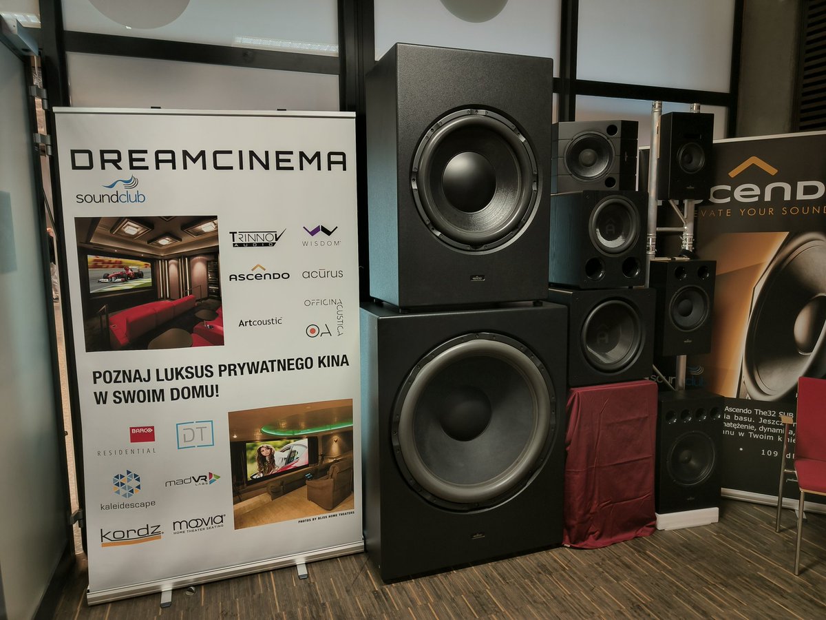 hideoPL's tweet photo. wincyj głośników! #audiovideoshow https://t.co/KFKX2DzV6T