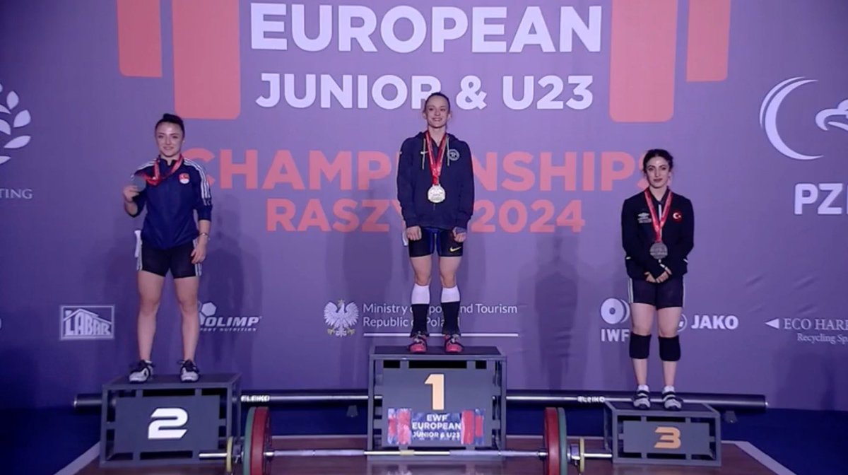 halteroensala's tweet photo. ‼️‼️Tres medallas para Marta García en el Campeonato de Europa sub23‼️‼️

🥇Arrancada (76kg) y récord 🇪🇺
🥉Dos tiempos (89kg)
🥈Total olímpico (165kg) y récord 🇪🇸

Qué barbaridad!! https://t.co/YI2zCrAQU7