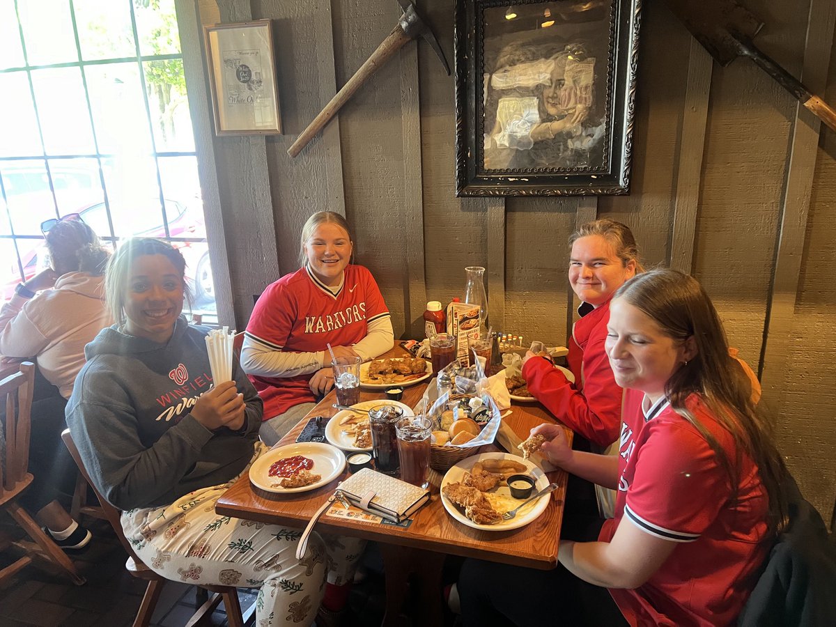 Winfield Activities (@gowinfield) on Twitter photo Thank you <a href="/PeopleBankTrust/">Peoples Bank & Trust</a> for the team meal on the way to Centralia! #quarterfinalsoftball #oWnit Thank you <a href="/PeopleBankTrust/">Peoples Bank & Trust</a> for the team meal on the way to Centralia! #quarterfinalsoftball #oWnit