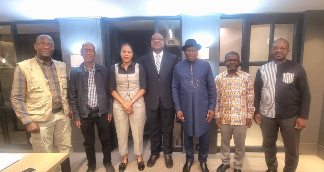 GEJonathan's tweet photo. This afternoon, I arrived in Gaborene to join other members of the African Union Election Observation Mission (AUEOM) to Botswana who are already on ground conducting stakeholder engagements, ahead of the country's scheduled October 30, 2024 General Elections. 

I thank the Chairperson of Botswana Independent  Electoral  Commission ((IEC),Hon Justice Barnabas Nyamadzabo, and his commissioners for immediately coming to brief me and members of my team on the electoral umpire's preparations for the elections.
-GEJ