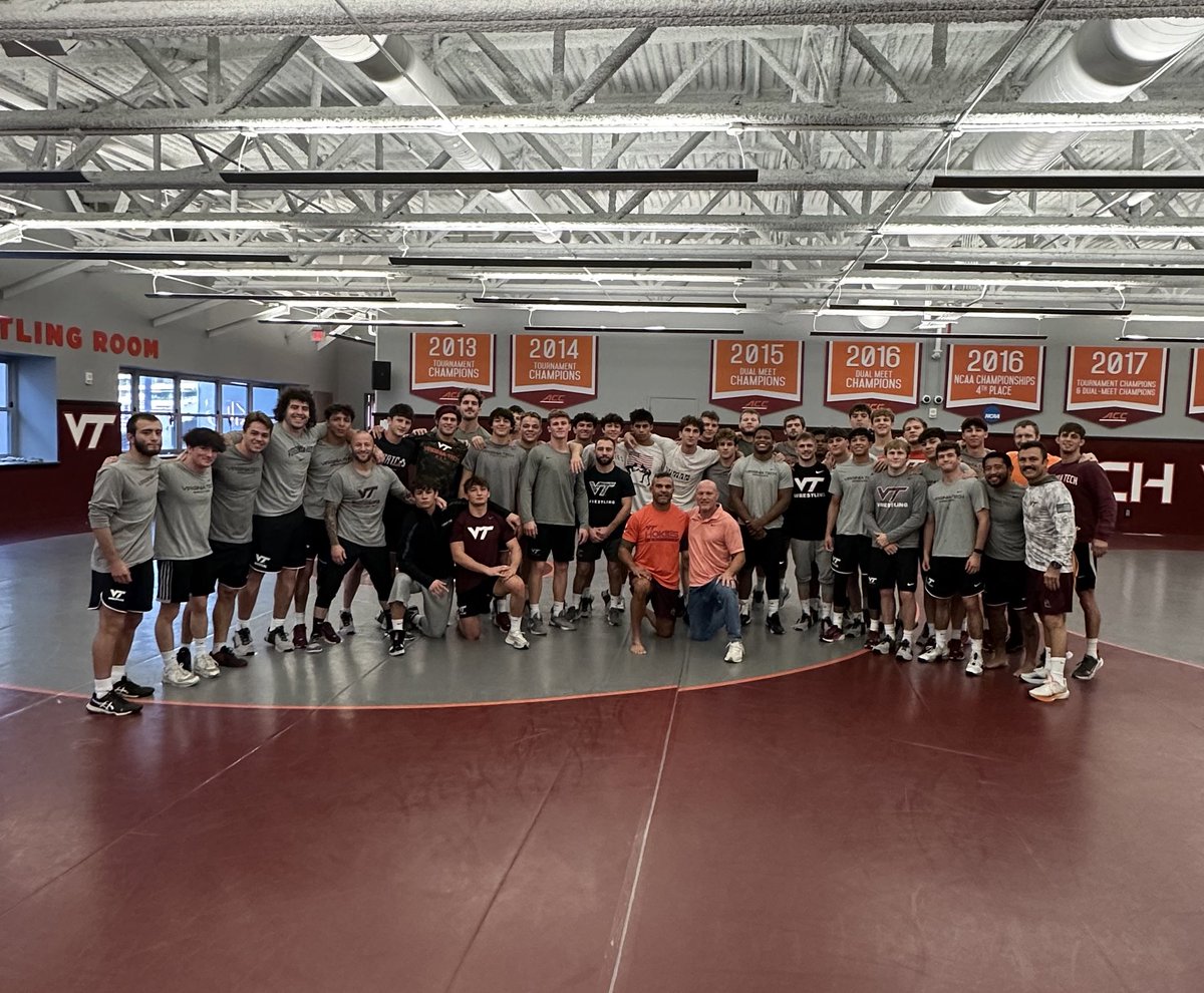 Big thanks to the LEGEND <a href="/vitorbelfort/">Vitor Belfort</a> for stopping by to share some knowledge with the squad this morning 🙏

#ThisIsHome #Hokies 🦃