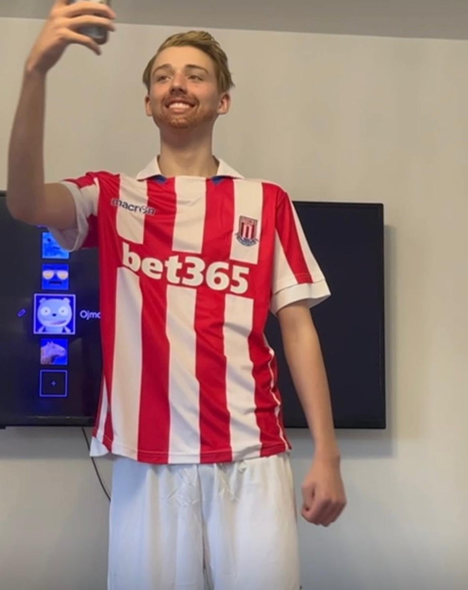 Chrismorro1874's tweet photo. Owens away to his Halloween party fancy dress as ⁦@petercrouch⁩ 😂😂 https://t.co/GO92kRaM9G