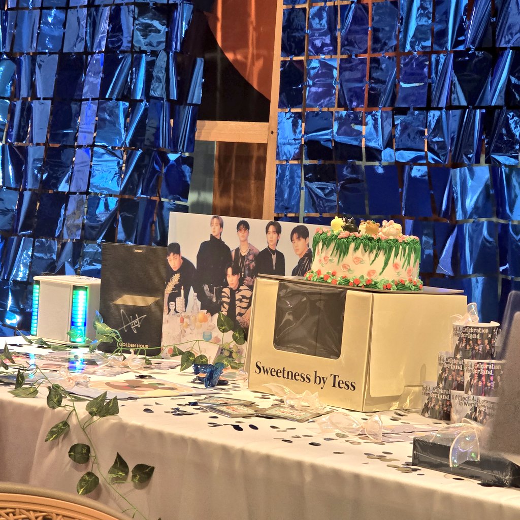 lunarteez_'s tweet photo. stepped into my first ateez anniversary + jongho's bday celebration gathering ๐ฅน feeling a little shy but still made some amazing connections ๐ huge thanks to the organizers @AteezCrewPH for this event with amazing freebies and prizes!
#6oClock #WonderlandatCappo https://t.co/eDDSNByz6D