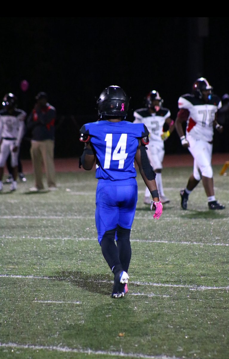 zeekmak's tweet photo. Good win Randolph🐬 59 tech Boston🐻 32 not satisfied more to come.
‼️7tkls ‼️
‼️1 int‼️
 ‼️1PD‼️
@CoachMarshallJ @coachottaviani @UMASSDCoachMcC @Coach_Borden @CoachNando_ @One11Recruiting @sports_ledger @Colton_Hill2 @CoachTParsons @CoachJohnsonOL @Coach_DiRienzo @CoachAJG https://t.co/AXES3v7gtW