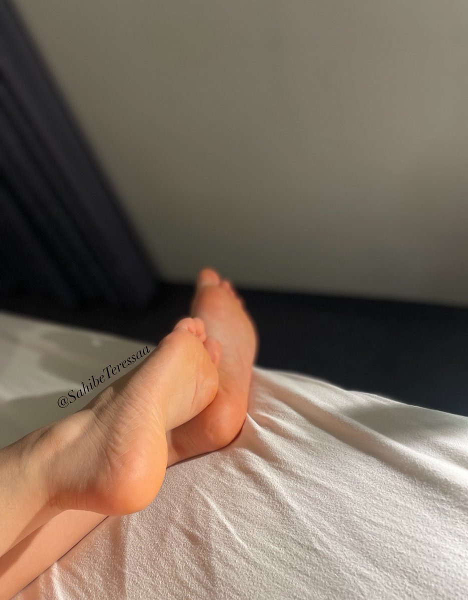 Sanat eseri tabanlarım👣

#finansalköle #sahibe #findom #feet #ayakfetiş