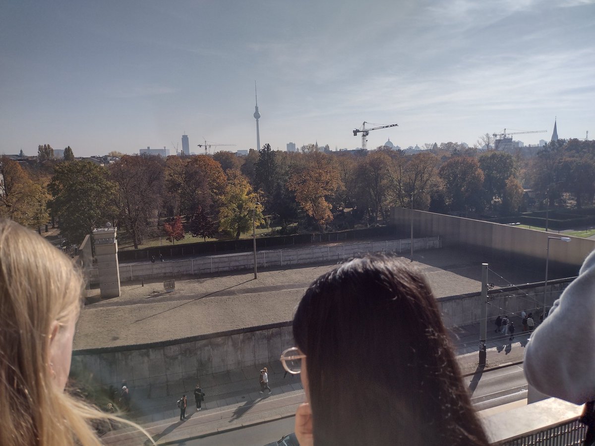 Bernauer Straße. <a href="/RGSHWMfl/">RGSHWMFL</a> <a href="/German1Ahs/">AHS German</a>