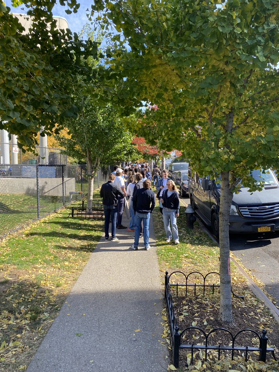riverpod's tweet photo. ⁦@GoColumbiaLions⁩ midway through the first quarter and there’s more people waiting in line outside the stadium than seated inside. The line is at least an hour to get in. 😕 https://t.co/rdVFBsAeLl