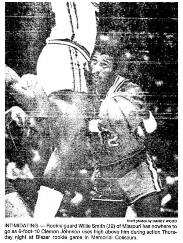 77Blazers's tweet photo. #HBD to former @trailblazers forward #WillieSmith
Smith, who earned the nickname "Mister Magic" while playing for @MizzouHoops played the first seven games for the 1978/79 version of the #Blazers.
Smith played in seven of the Blazers first eight games of the season, including scoring a career-high 14 points vs the @nuggets. Smith, who was the 62nd overall player in team history, was released once #MauriceLucas came off the injured list at the end of October.
Smith signed with the #LasVegasDealers of the now-defunct #WesternBasketballLeague. While there, he averaged 20 points per game and was called back to the Blazers in February to play six more games.
The number 30 at @Mizzou has been retired in Smith's honor. Smith was inducted into the #Missouri Sports #HOF in 2012.
#RipCity #ThisDateinBlazersHistory