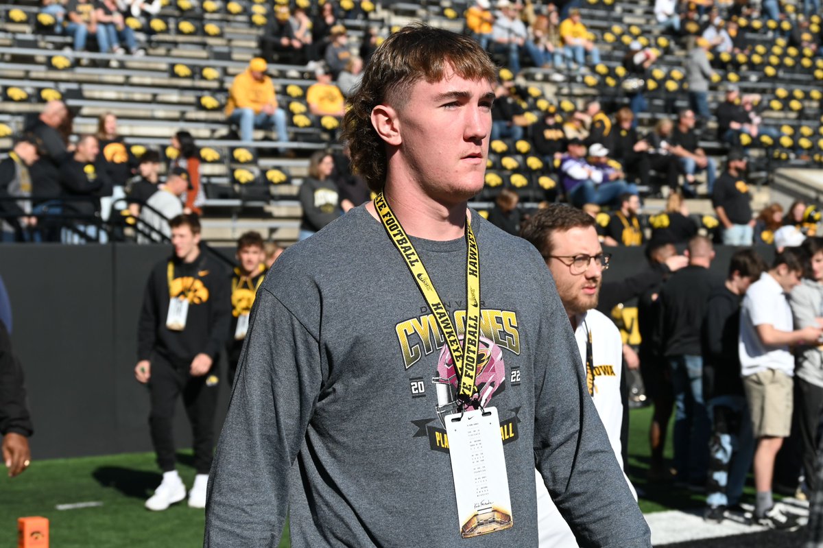 Blair Sanderson (@blairasanderson) on Twitter photo Class of 2025 in-state DE Will Lockhart at Kinnick Stadium today bit.ly/48s7mEf Class of 2025 in-state DE Will Lockhart at Kinnick Stadium today bit.ly/48s7mEf