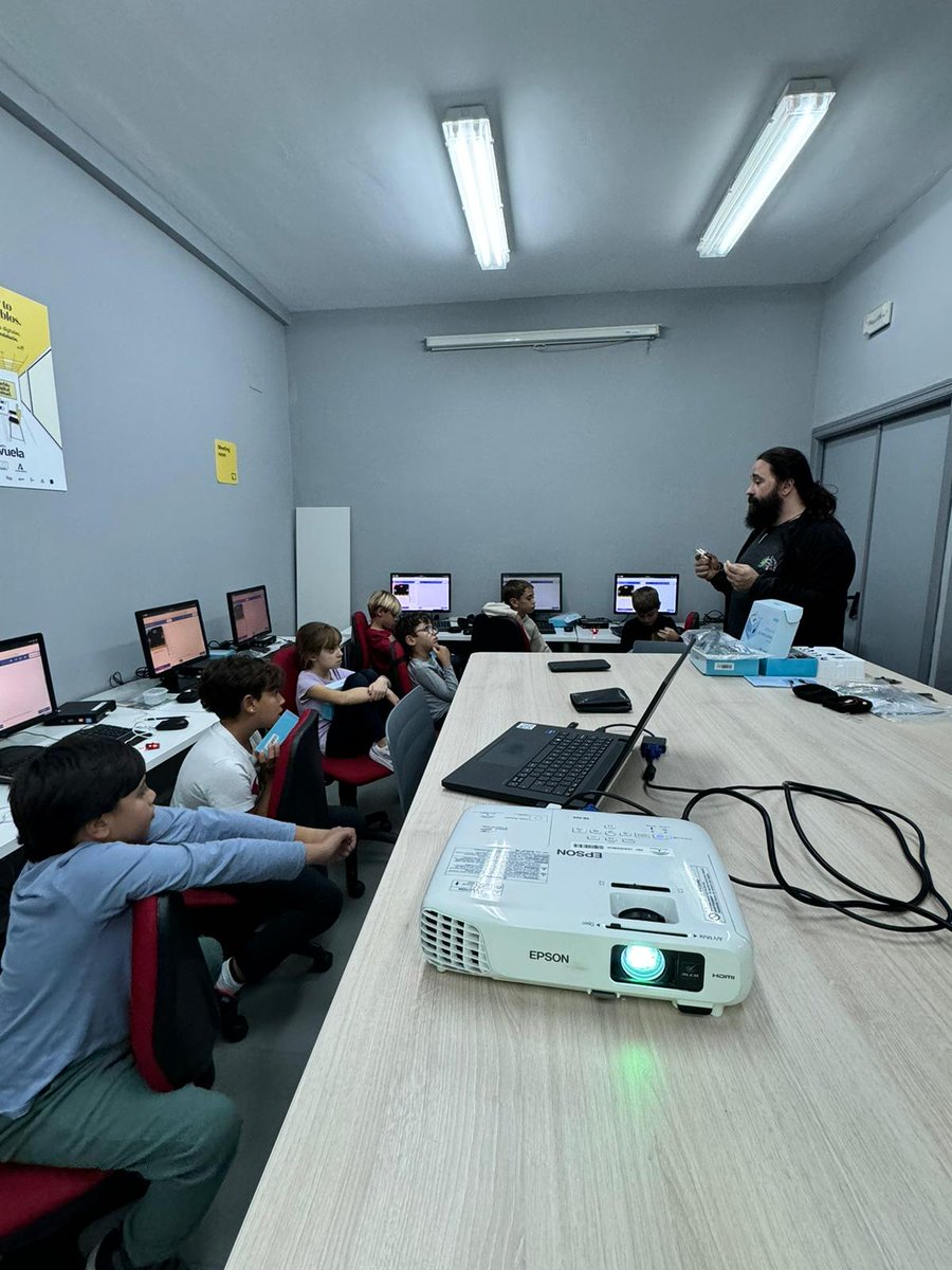 Asoc. Darwin Eventur tweet media