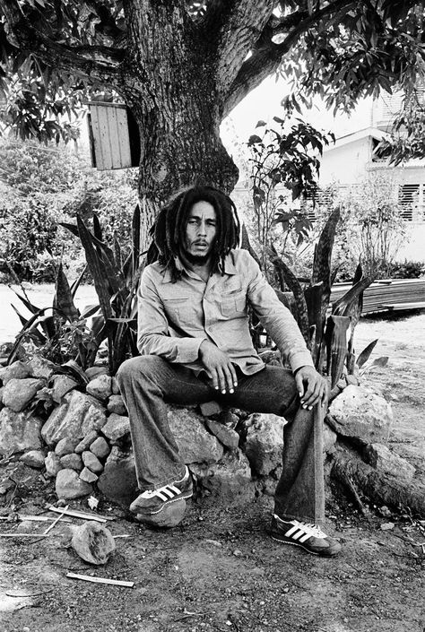 soulrebelbob's tweet photo. "The greatness of a man is not in how much wealth he acquires, but in his integrity and his ability to affect those around him positively." - Bob Marley | DM https://t.co/gm1dskkWPw