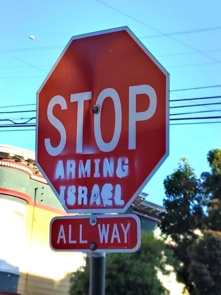 SpaceEcologist's tweet photo. @JoyceMsuya @TrackAIPAC Netanyahu is a war criminal! #ArrestNetanyahu #StopArmingIsraelNOW#CeaseFire https://t.co/x3UNipwgdt
