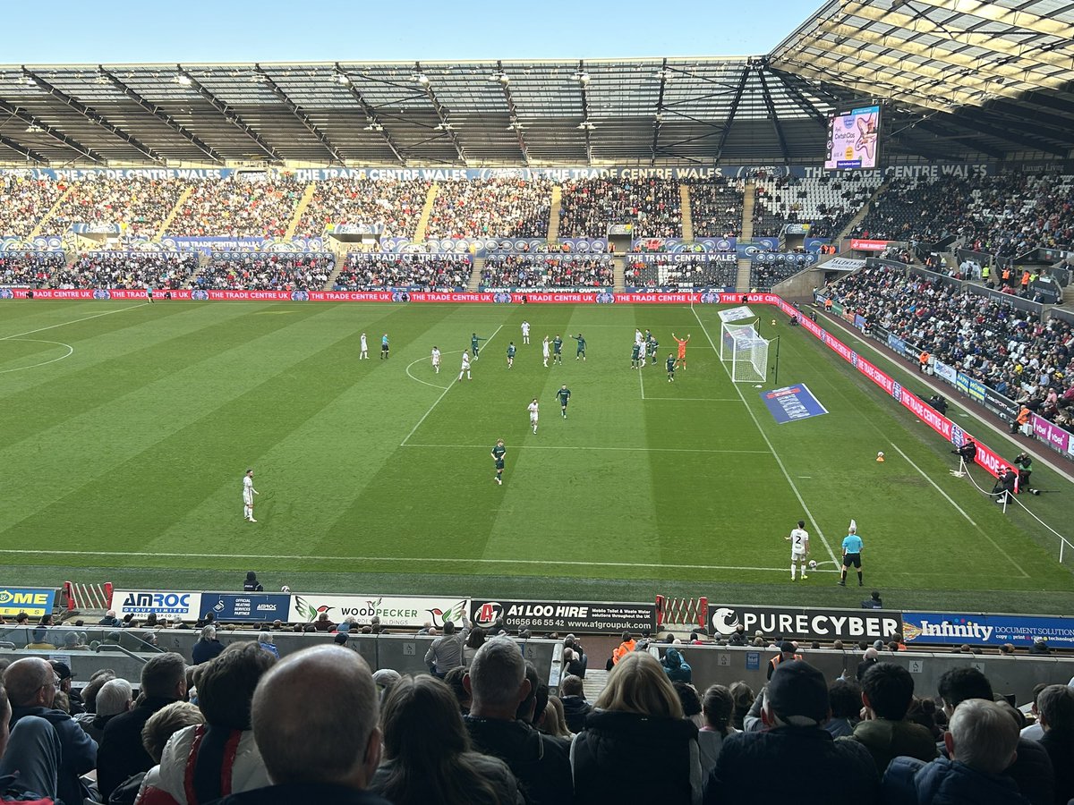 IceWithNoLemon's tweet image. Swansea 0
Millwall 1

Gutted with that one today 

We played a little bit better than previous games &amp;amp; showed a little bit more urgency but as usual we can’t finish 

Can’t see where the next goal or win is coming from 

What a mess from top to bottom 

#SWAMIL #SWAvMIL #Swans