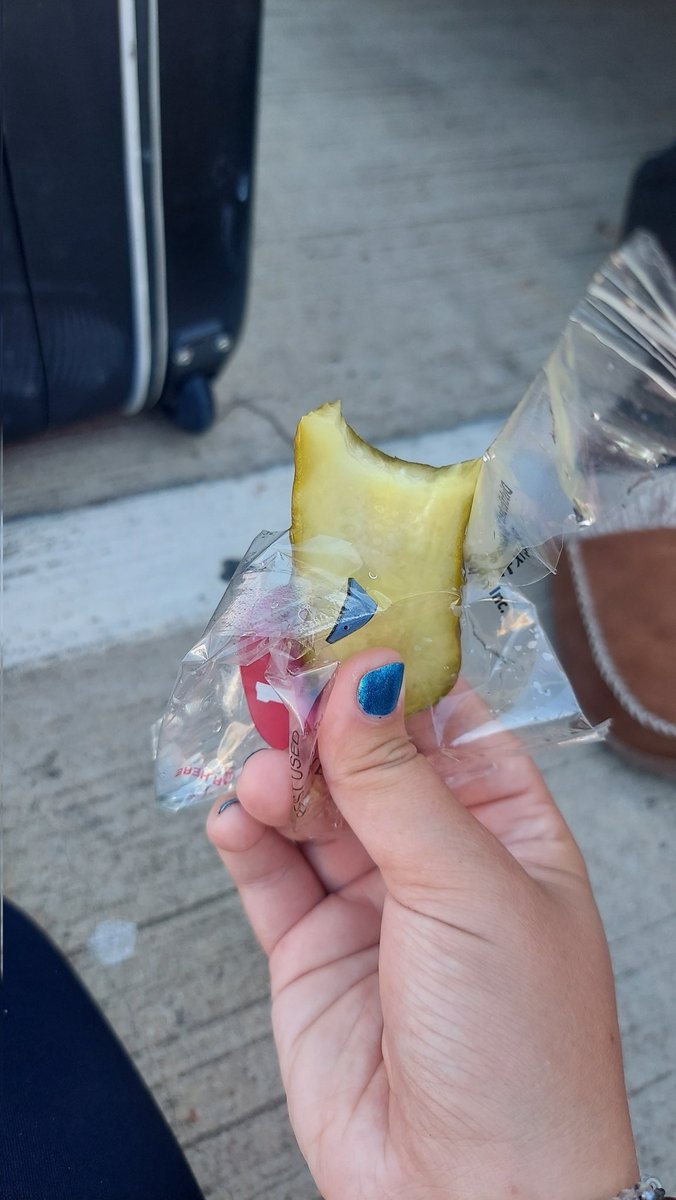 AverOnRecord's tweet photo. this Pickle kinda of taste lime. A Cucmbrr https://t.co/JyrLyTyxN3