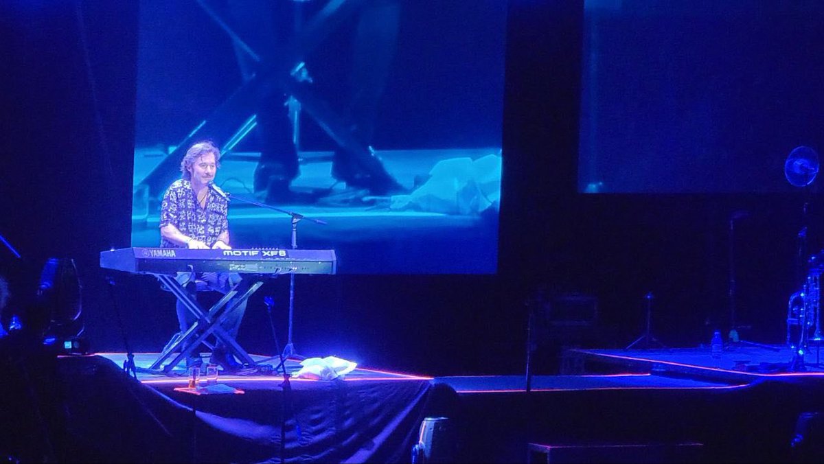 #Acapulco se llenó de esperanza con el gran concierto que nos regaló <a href="/diegotorres/">Diego Torres</a> en el #HogarDelSol.

Fue una noche mágica que representa el inicio de una nueva etapa para nuestra agenda turística y de entretenimiento. Estamos listos para recibir con los brazos abiertos a todas