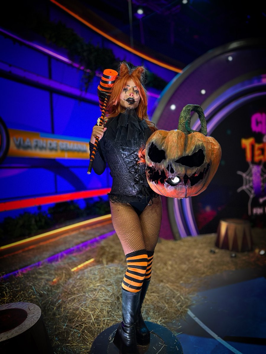 VengaLaAlegria's tweet photo. ¡No te atrevas a meterte en el camino de @Ferka! Es una de las peores pesadillas de nuestro Circo del Terror. 🎪🤡👻💀 #VLAFinDeSemana #MeDaTerror https://t.co/vxeYviaGPY