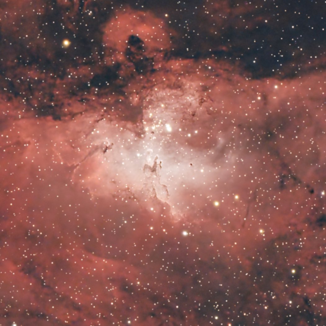 MarcMunoz's tweet photo. Els Pilars de la Creació, a l #M16. Una nebulosa que gràcies al Hubble la temptació és fer zoom per veure aquesta zona tant màgica. On tota una vida pot començar i acabar. Res és etern. 
#pillarsOfCreation #astrofotografia

~ 346mm de focal
~ 1,4h
~ Àger https://t.co/w4yS8u4Ki0