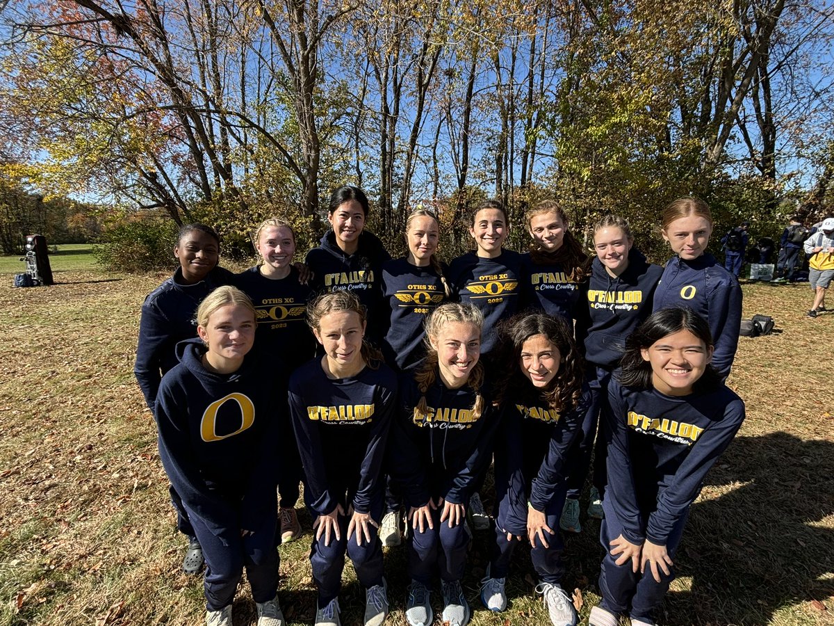 oths_girls_xctf's tweet image. Congrats to the team for placing 2nd at the Quincy regional to advance tot he sectional. The team was led by Ellie Bush’s 4th place finish. Mae Naveira and Madelyn Lane also placed in the top 10.