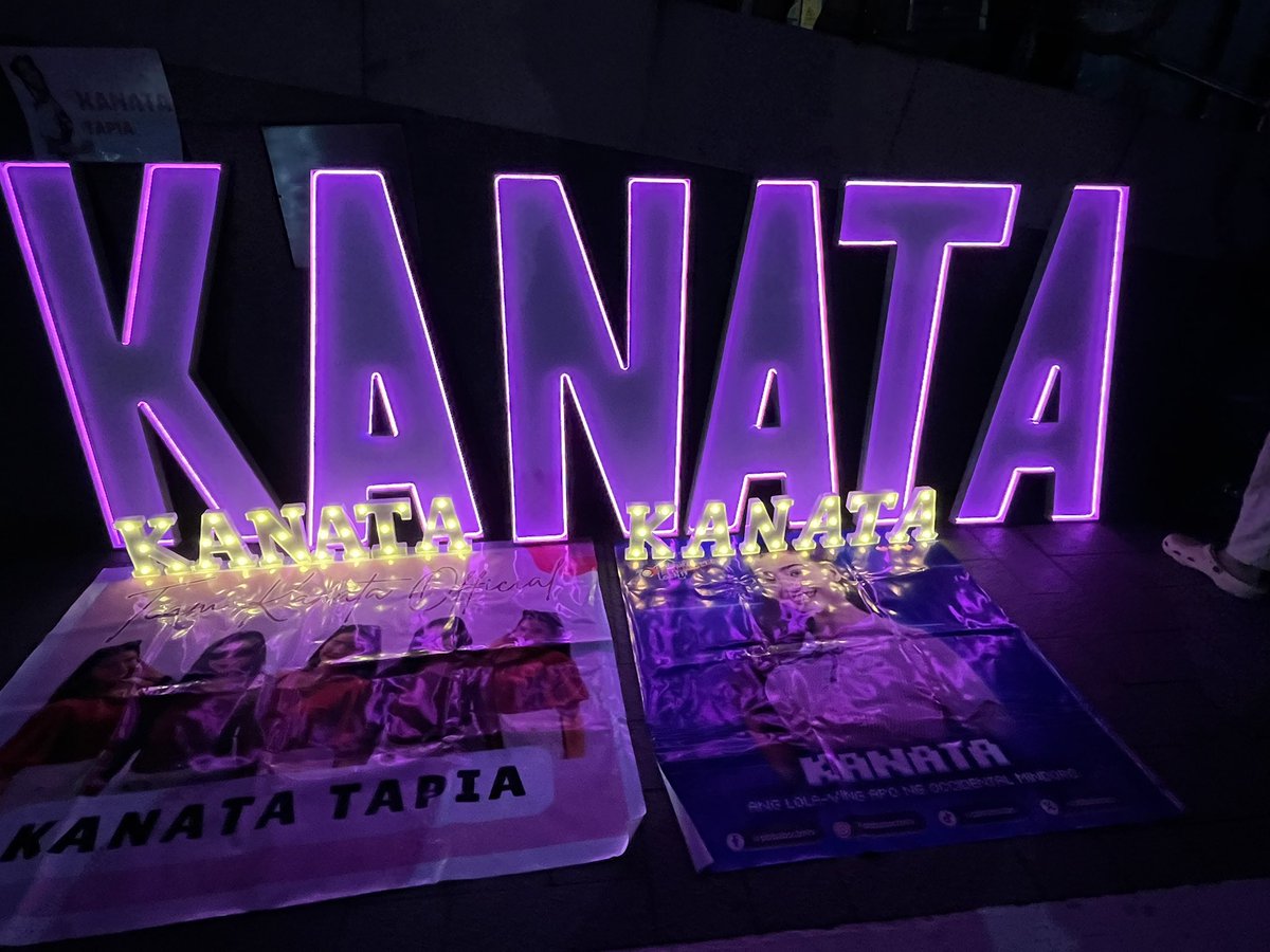 Kanata_TeamLive's tweet photo. Thank you aming Team Live. I know na sobrang busy nyu pero binigyan nyu pa rin ng time c @KanataTapia , till next event guys! Nagsisimula pa lang tayo 🙂 @JoySeneca43478 @elurkmo @lovejakeey_ @RMangindin29956 
@KanataTapiaOFC_
@kanatatrendsofc

#KanataTapia https://t.co/dCiAfVkjSg