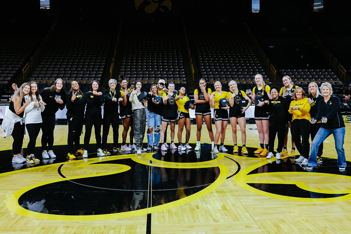 The squad is back 💍

See y'all at Kinnick later? 😏

#Hawkeyes