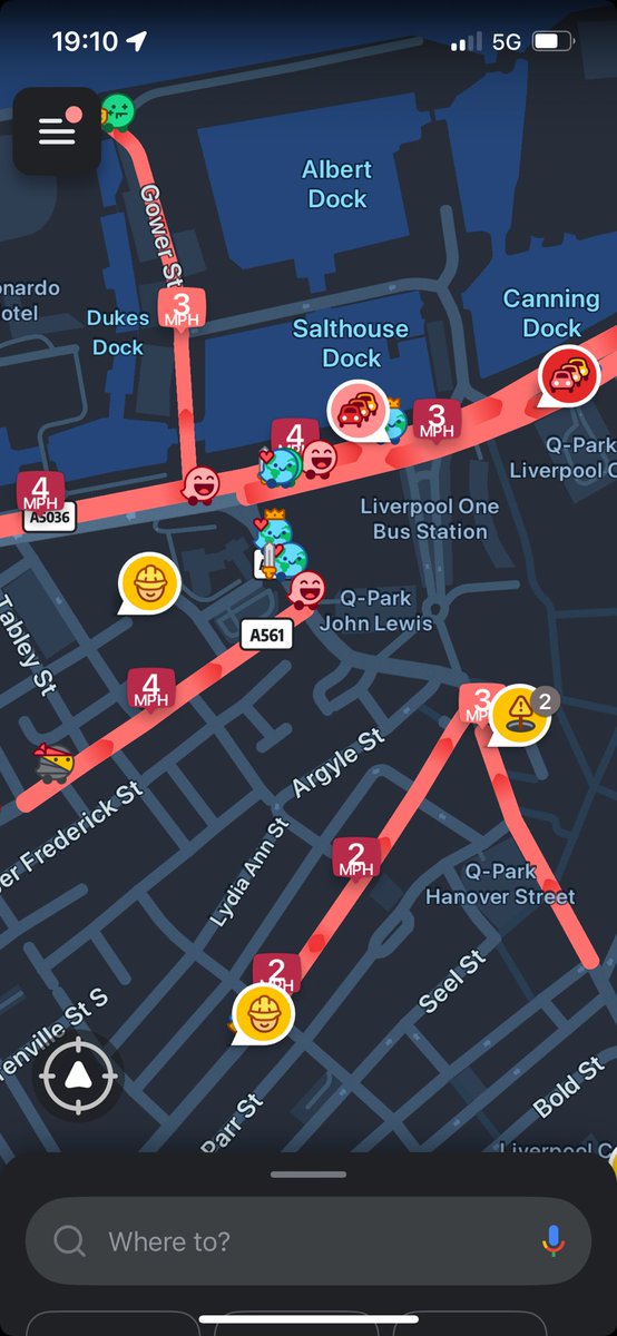 JayTaxis72956's tweet photo. River of lights festival great success city at a stand still well done @lpoolcouncil @LivEchonews https://t.co/64XurYqQ9Z