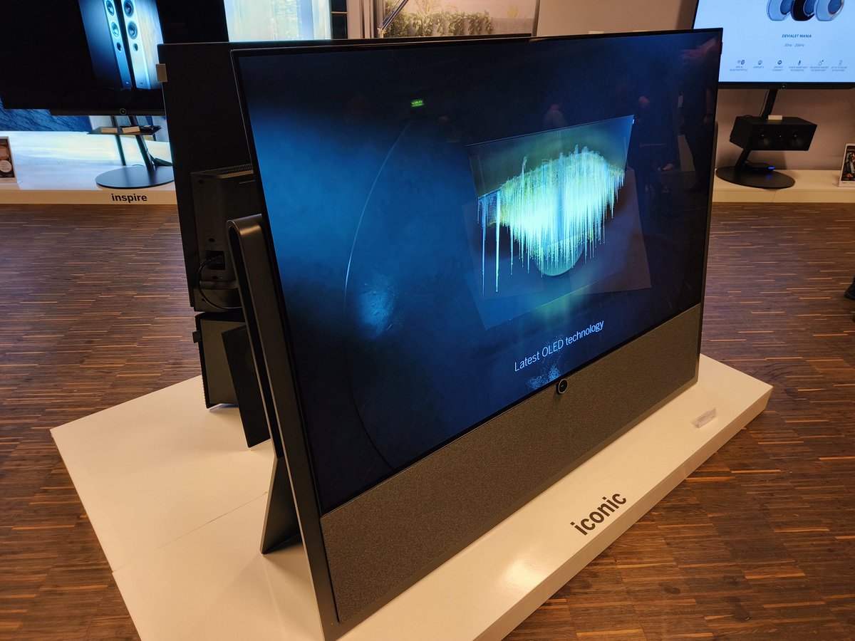 hideoPL's tweet photo. Loewe to takie tv co wyglądają jak każde inne ale kosztują o wiele więcej🤪ciągle mnie zastanawia kto to kupuje bo nie znam nikogo kto by posiadał więc jak posiadasz podnieś rękę🙂
#audiovideoshow https://t.co/yyM01xwkst