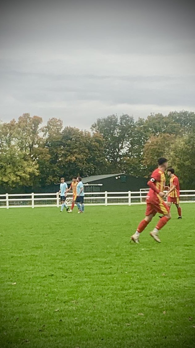 Dave_Anderson85's tweet photo. Bucket list moment ticked off.
@DissTownFC U23, starting line up  alongside my eldest is one of my proudest moments. 
Not the player I once was, oldest player on the pitch by 20 years but loved every minute I shared with him https://t.co/MPXdAJtPp5