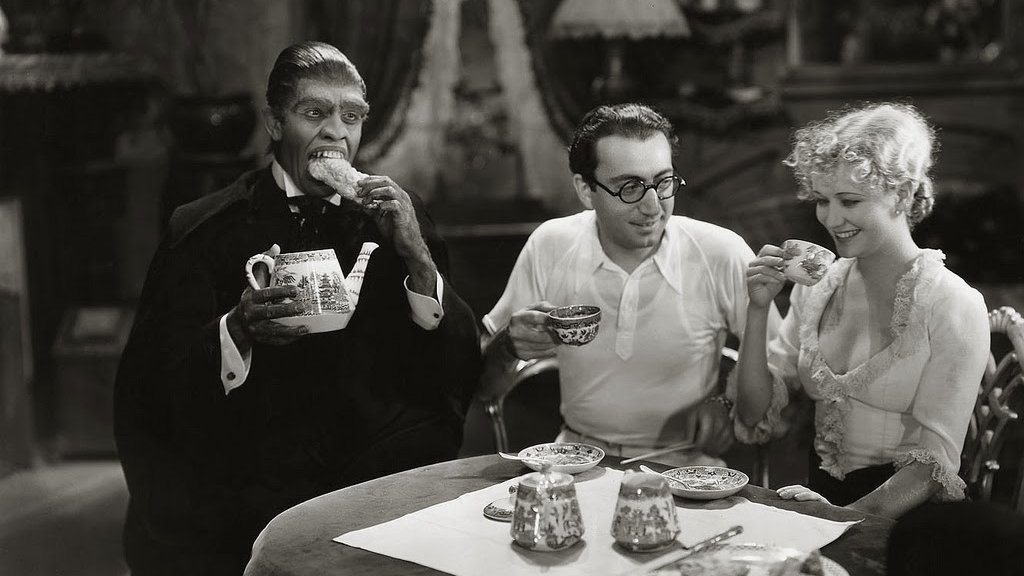 🎃🎙️ | En el segundo episodio del especial #Halloween2024 os hablamos de Dr. Jekyll y su oscuro pasajero con «LAS OCHO CARAS DEL DR. JEKYLL». A los micros Miguel Muñoz Garnica, José Luis Forte y Lourdes Esqueda (y puede que algún doble inesperado): eamcine.com/oz1ysg