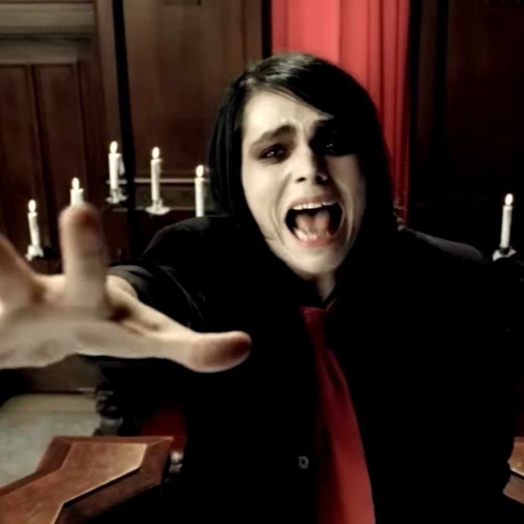 c4dyyy's tweet image. WAIT!!!!!! they don’t love u like i love u :3