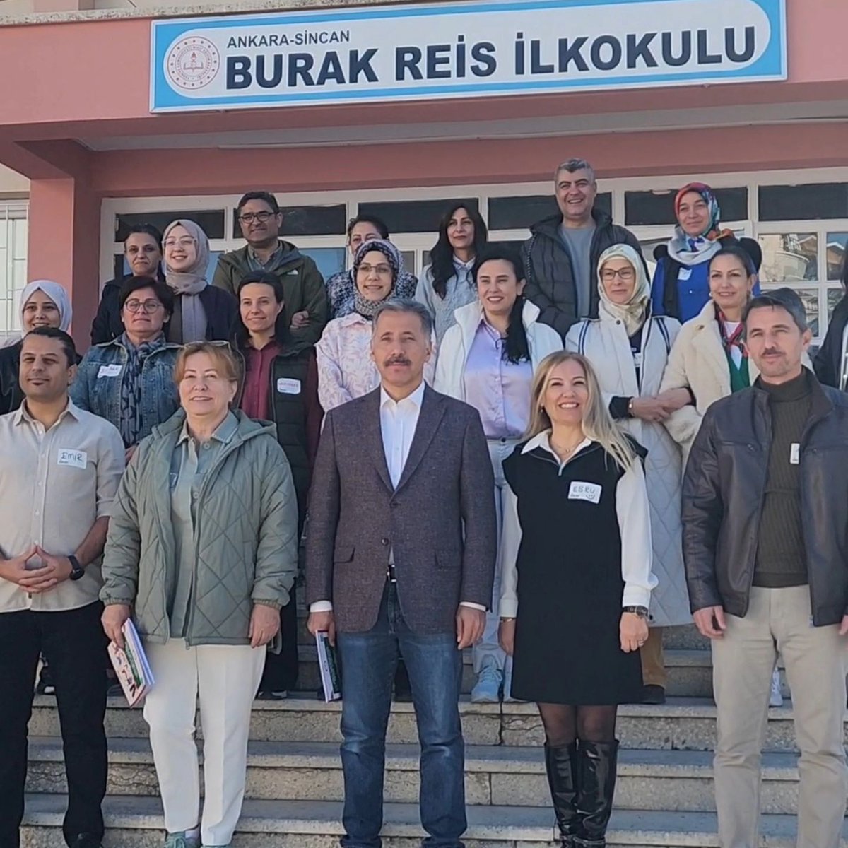 sincanmem's tweet photo. İlçe Millî Eğitim Müdürümüz Sayın Alican KILIÇ, müdürlüğümüzce düzenlenen ve ÖRAV tarafından verilen Okul Toplumunun Psikolojik Sağlamlığı Eğitimini ziyaret etti.
@tcmeb
@Yusuf__Tekin
@AnkaraValiligi
@MemAnkara
@kocakysr
@TCSincan
@sincanmem