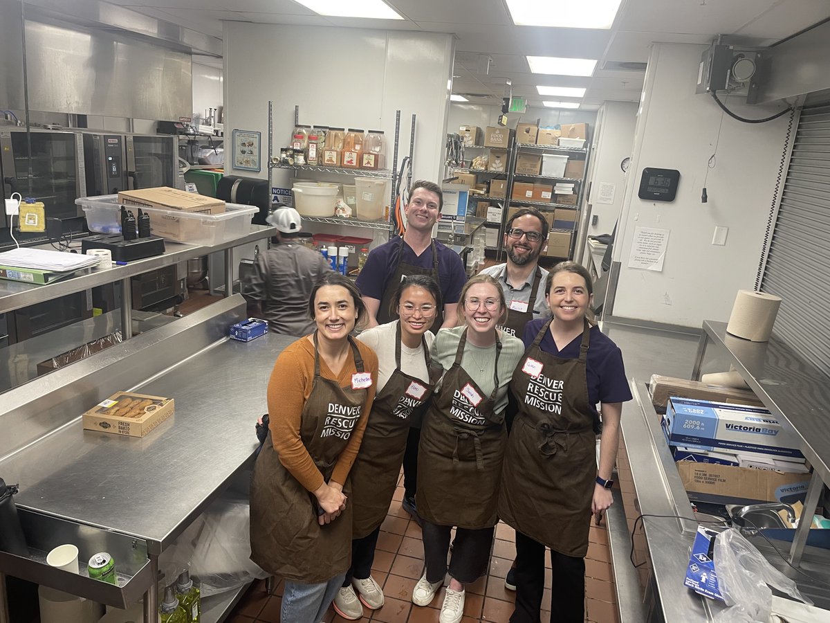 Happy #PharmacyWeek ! 💊💙 Our pharmacy residents celebrated by giving back to the community, volunteering at the Denver Rescue Mission. We're proud of their exceptional dedication both inside and outside the hospital! #DenverHealth