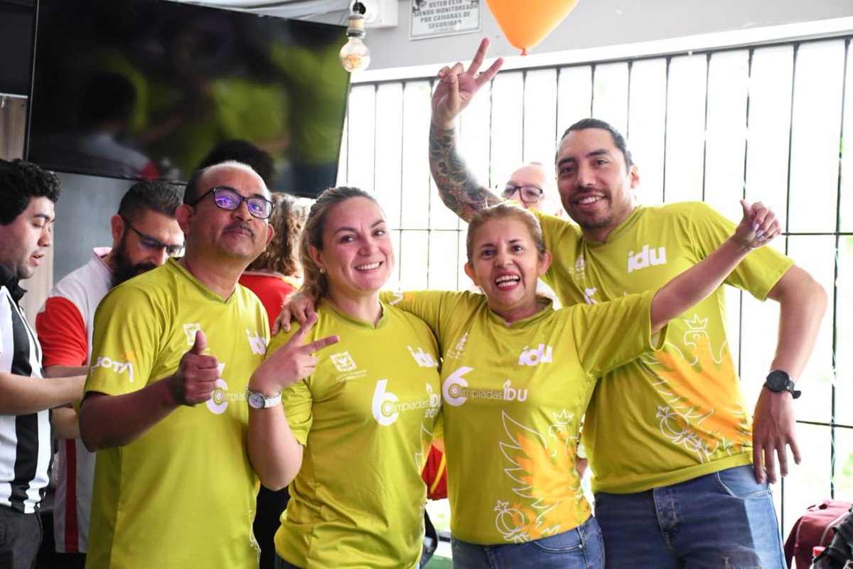 ServicioCivilD's tweet image. El #PoderDelBienEstar brilla en los X Juegos Deportivos Distritales. 🎉 Hoy en la mañana se jugó la final de rana, una competencia llena de emoción y compañerismo. 🐸 ¡Conoce los mejores momentos y déjanos tu like para seguir contagiándonos de esta celebración deportiva!